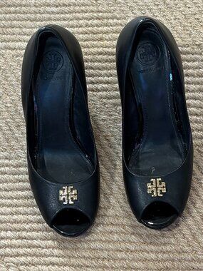 Tory Burch Laura Open Toe Wedge Heel Black Leather Peep Toe Wedges